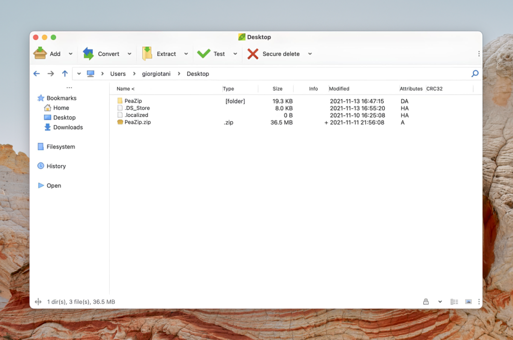 The PeaZip desktop app is running
