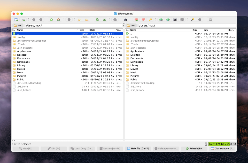 muCommander software is shown